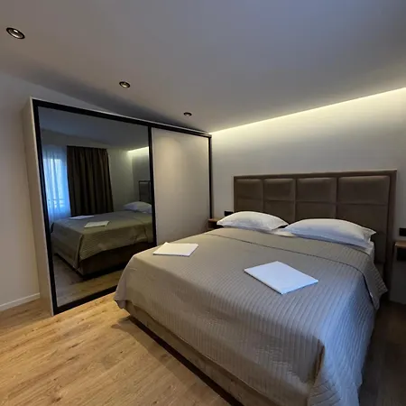 Artemis Poolhouse Baška Voda