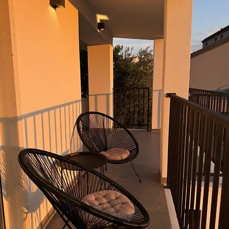 Artemis Poolhouse Baška Voda