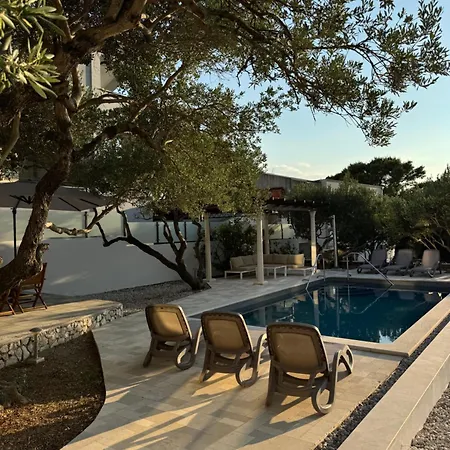 Artemis Poolhouse Apartman Baška Voda