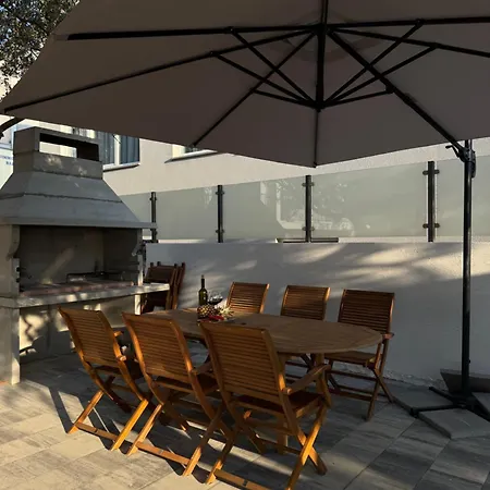 Artemis Poolhouse Apartman Baška Voda