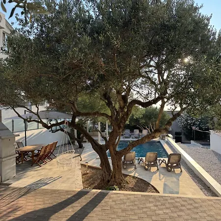 Artemis Poolhouse Apartman Baška Voda
