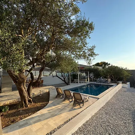 Artemis Poolhouse * Baška Voda